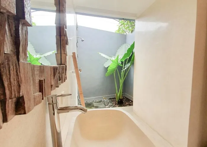 2 Chic 2br With Private Pools In - Side By Side, Private Ubud